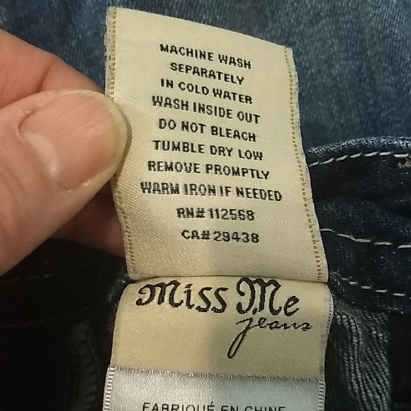 Miss Me Mid Rise Easy Boot jeans - Picture 9 of 10